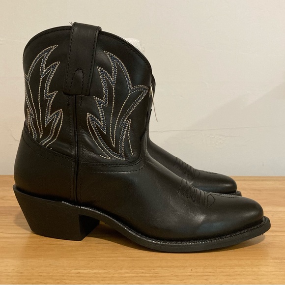 Women’s Short Cowboy Boots Black Leather Boots NWOB Size 6 Soto Janis - Picture 5 of 15